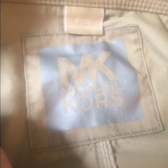 Michael Kors Chic Light Jacket - Picture 4 of 4