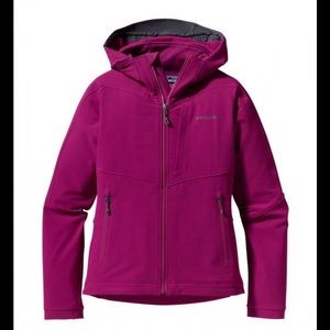 OFFER!! Patagonia hooded Guide Jacket in MAGENTA