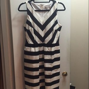 Petite stripped dress with pockets