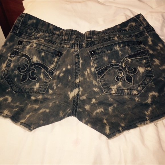 Rock Revival Pants - Women's rock revival shorts size 28