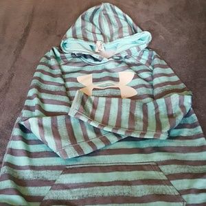 Girls Under Armor sweat shirt