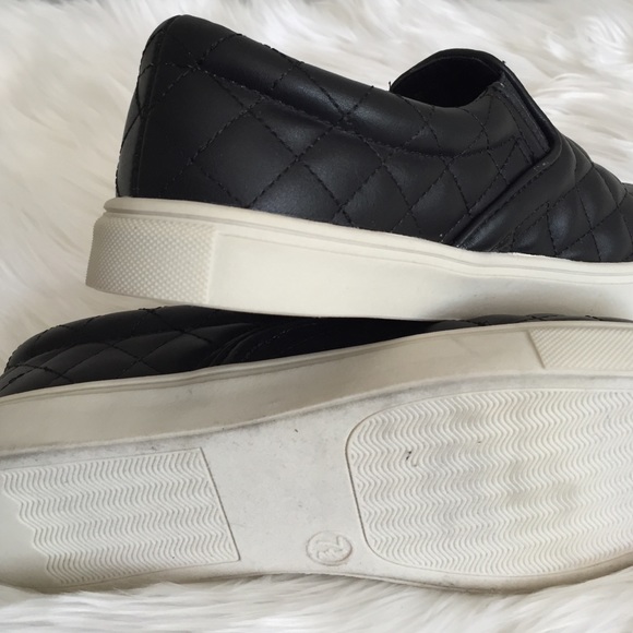•Steve Madden Slip-On Sneakers• - Picture 3 of 4