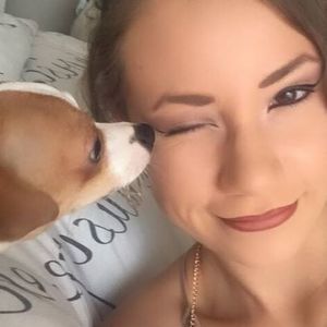 Meet your Posher, Monique