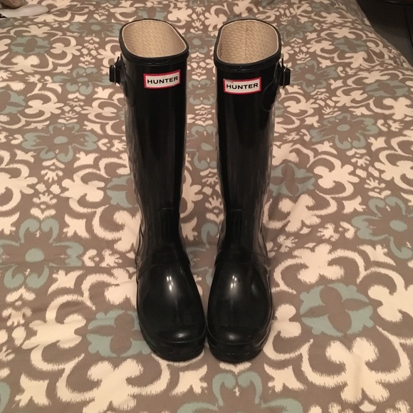 Black glossy hunter rain boots