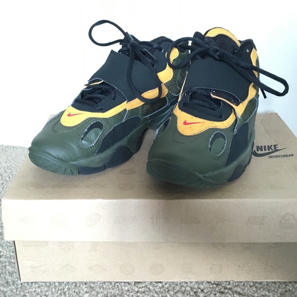 Nike Air Speed Turf