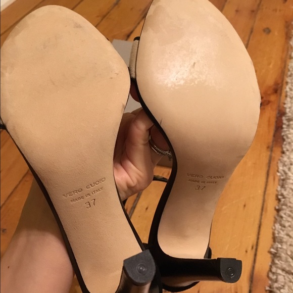 NWB Club Monaco studded Casey sandals - Picture 3 of 4