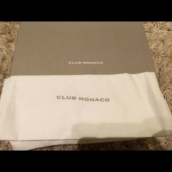 NWB Club Monaco studded Casey sandals - Picture 4 of 4