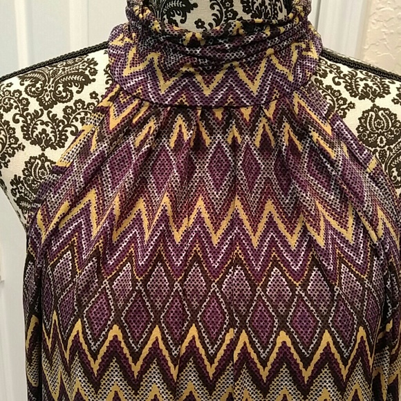 Beautiful Multicolored Top - Picture 2 of 4