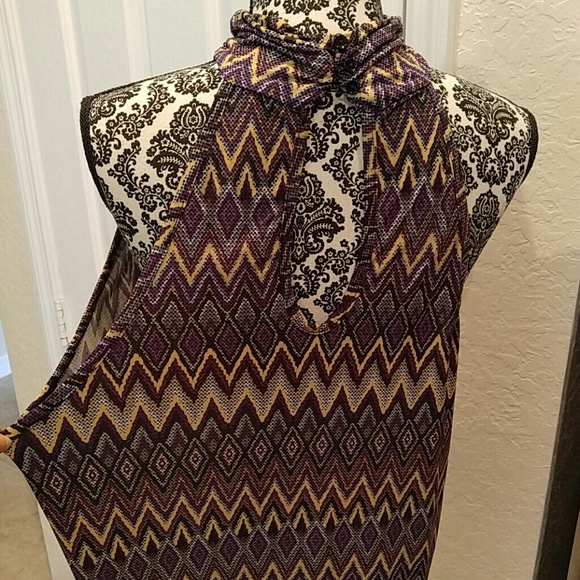 Beautiful Multicolored Top - Picture 4 of 4