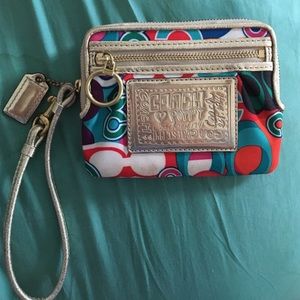 Coach Poppy Wristlet / Wallet