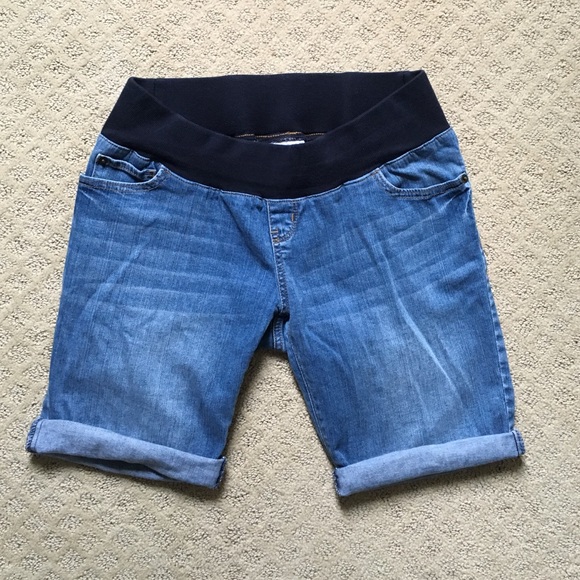 Liz Lange maternity denim boyfriend short- size XS - Picture 1 of 4