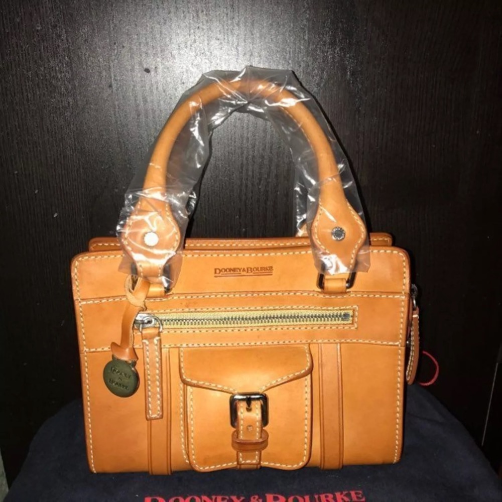 Dooney & Bourke purse