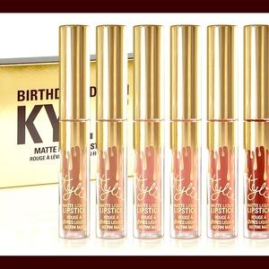 Kylie's Birthday Mini Matte lip kit