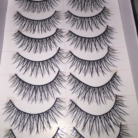 SEMI THICK LASHES 3 - Picture 3 of 4