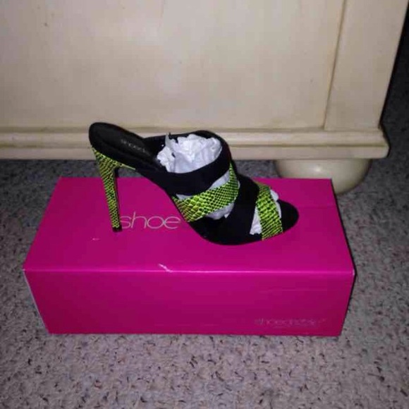 Shoedazzle Sophella Suede Snakeskin Heels - Picture 3 of 4