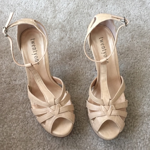 Forever 21 strappy heel - Picture 1 of 2