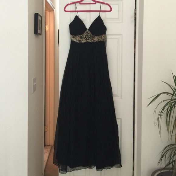 NWT Aidan Mattox beaded gown! 100% silk! Beadwork