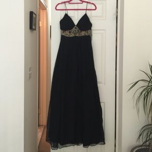 NWT Aidan Mattox beaded gown! 100% silk! Beadwork