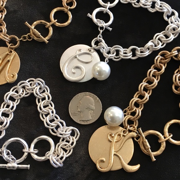 Initial Monogram Linked Chain Toggle Bracelet,NWT - Picture 2 of 7
