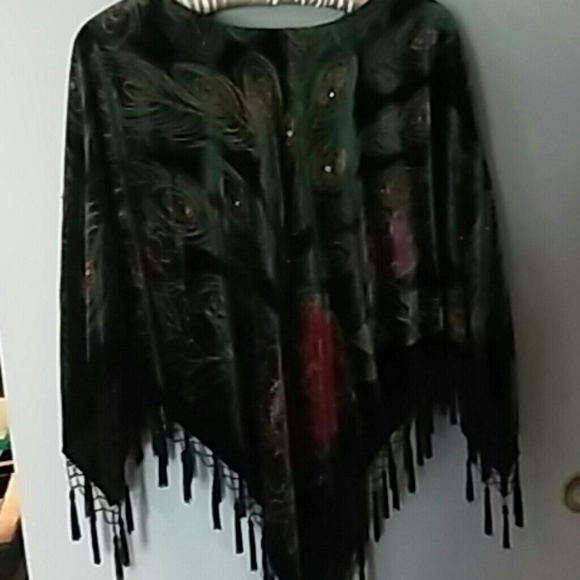 Coldwater creek shawl