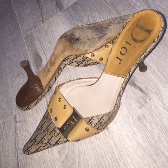 100% AUTHENTIC CHRISTIAN DIOR mule heels - Picture 2 of 4
