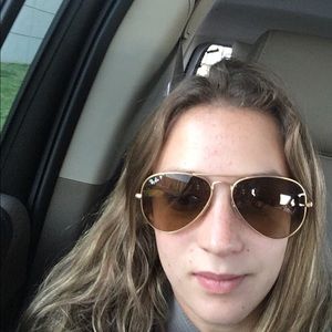 Meet your Posher, Caroline