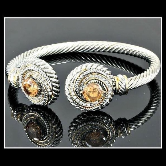 18k Gold High Polish Layered Gold Topaz bracelet - Picture 4 of 4
