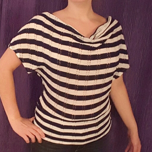 BEAUTIFUL striped lace-back top - Picture 1 of 3