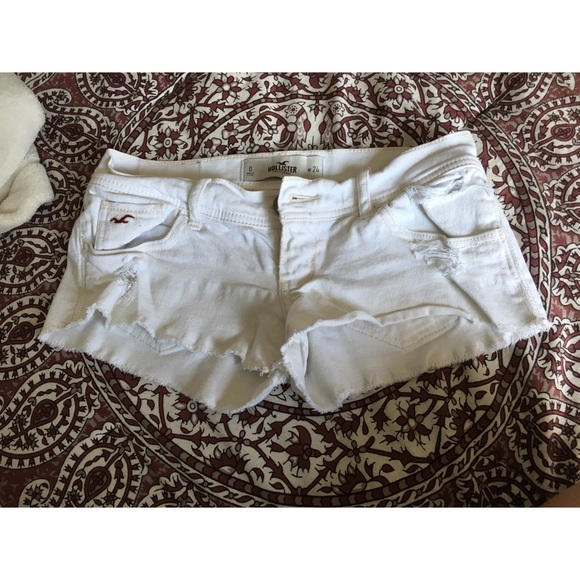 White hollister shorts - Picture 1 of 1