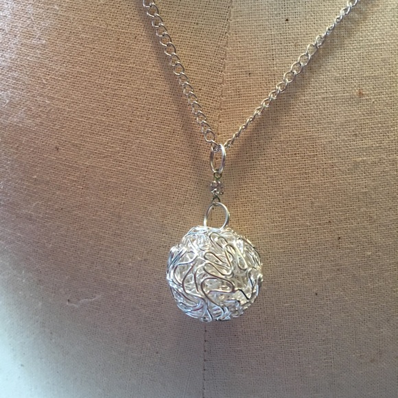 Jewelry - (S3) Ball Pendant Necklace