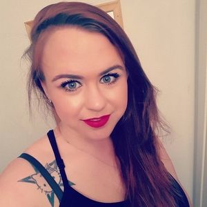 Meet your Posher, Candace