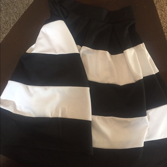 Pleated skirt