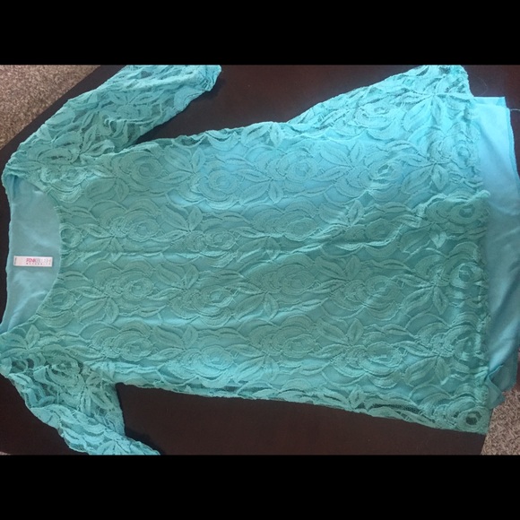 Maternity shirt. Turquoise
