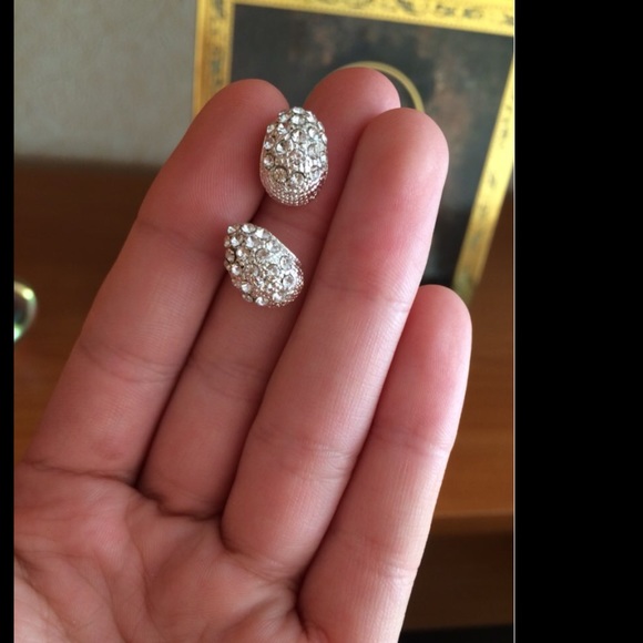 Jewerly Fashion Vintage Crescent Stud Earrings - Picture 2 of 4