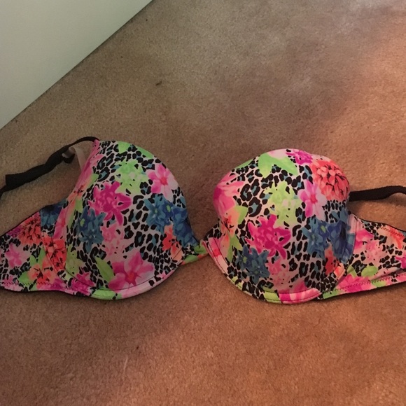 Victoria Secret Bra 32D