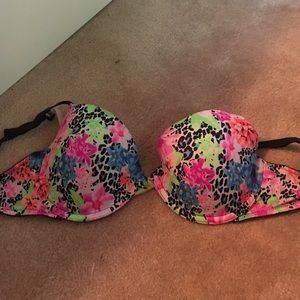Victoria Secret Bra 32D
