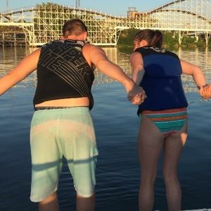 Meet your Posher, Levi