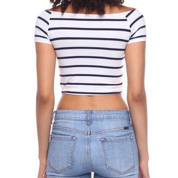 Soft & Stretchy Blk & White Striped Crop Top - Picture 3 of 4