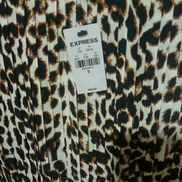 Pleated Leopard skirt