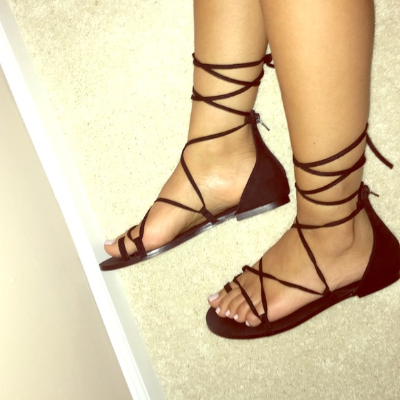 Lace up sandals - black