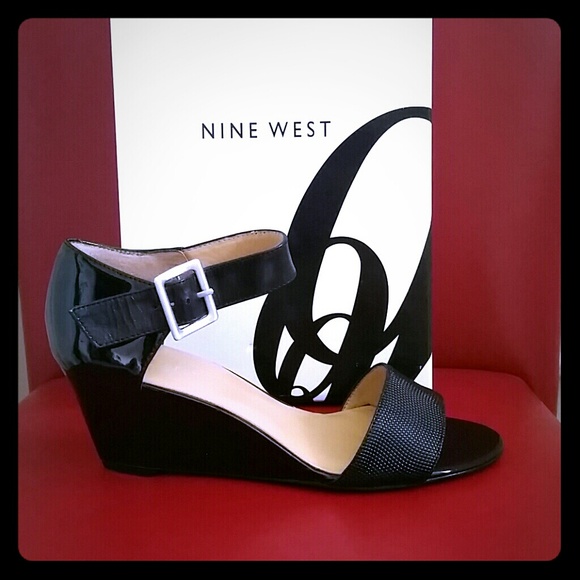 Nine West Patent Wedges - Picture 1 of 4
