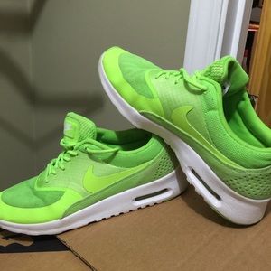 Nike Air Max Thea 7.5 NEON GREEN