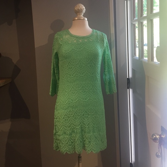 3/4 sleeve lace sheath dress in mint