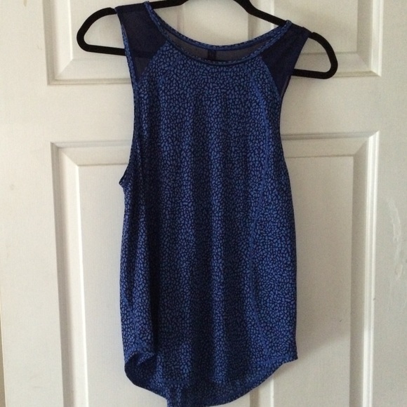 lululemon Sculpt Tank, size 6.
