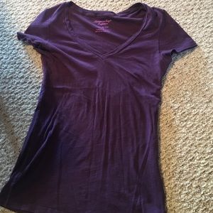 purple American Eagle tee