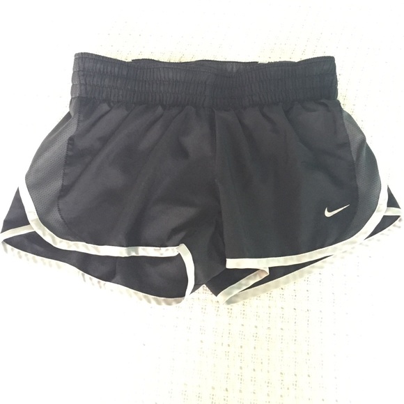 Nike running shorts - Picture 1 of 2