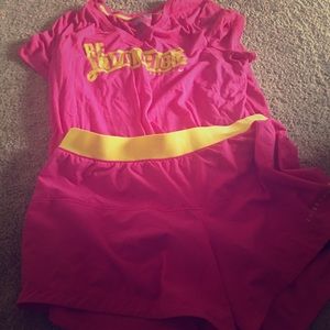 outfit from Nike and its a livestrong one