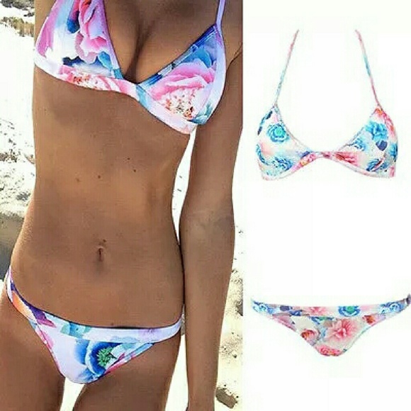 🎀SALE🎀White wine Pink and Blue Floral Bikini
