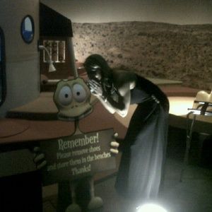 Meet your Posher, Les