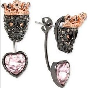 ✨Black Friday Sale!✨Betsey Johnson Ear Jackets